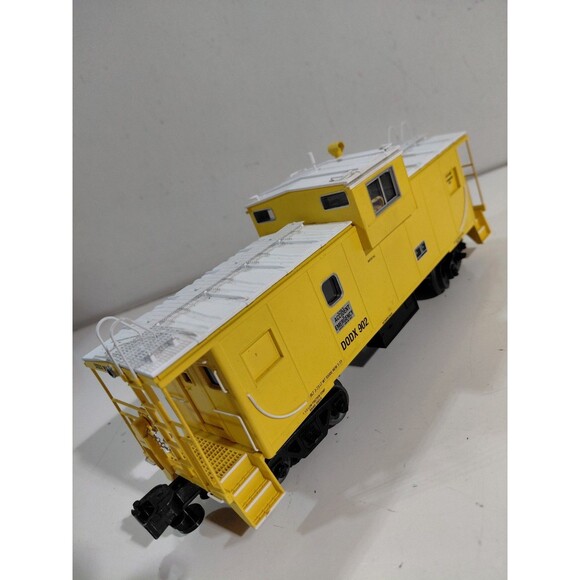 Lionel 85079 Electric Train O Gauge Model Railroad Departmant of Defense Caboose - Picture 1 of 9